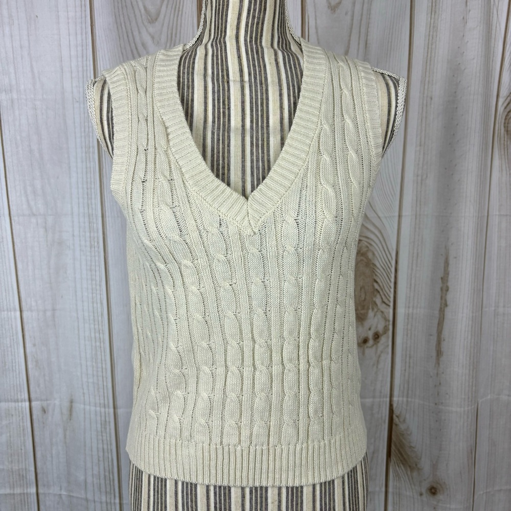 Belle du Jour Sweater Vest Cable Knit Sleeveless V-Neck White Size Medium